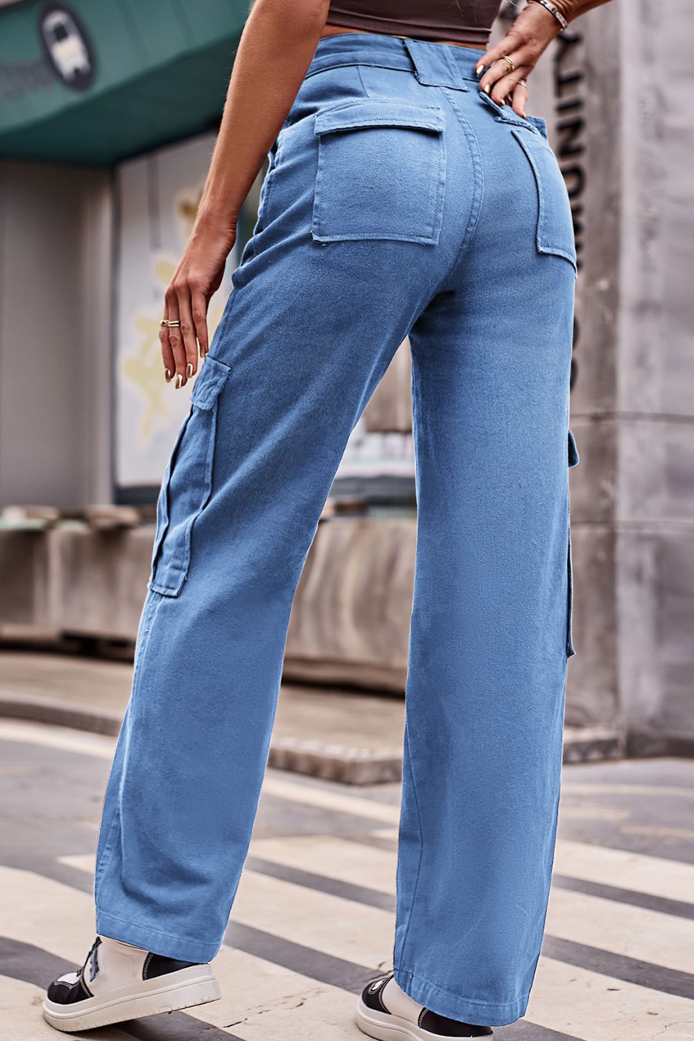 Buttoned High Waist Loose Fit Jeans